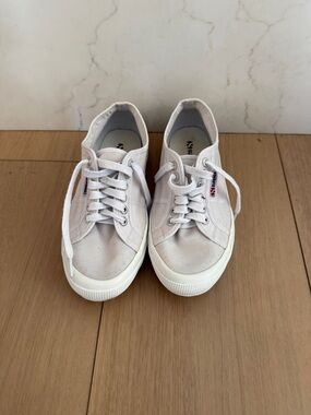 Women’s Superga sneakers size 8.5